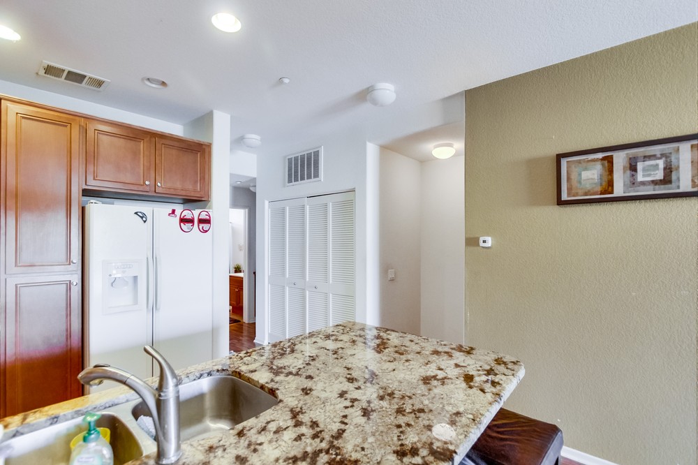 Virtual tour photo 25 of 52 for 16937 Hutchins Landing #82