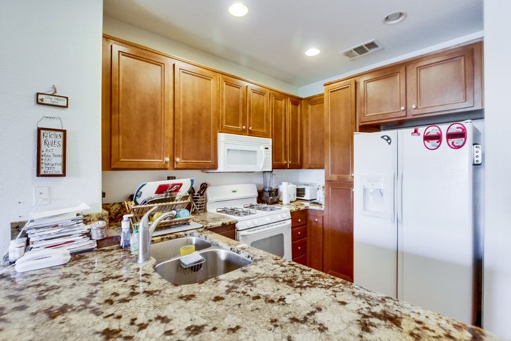 Virtual tour photo 26 of 52 for 16937 Hutchins Landing #82