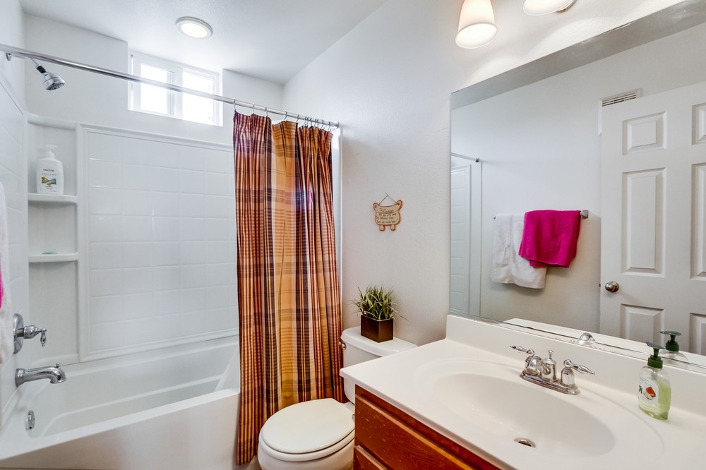 Virtual tour photo 45 of 52 for 16937 Hutchins Landing #82