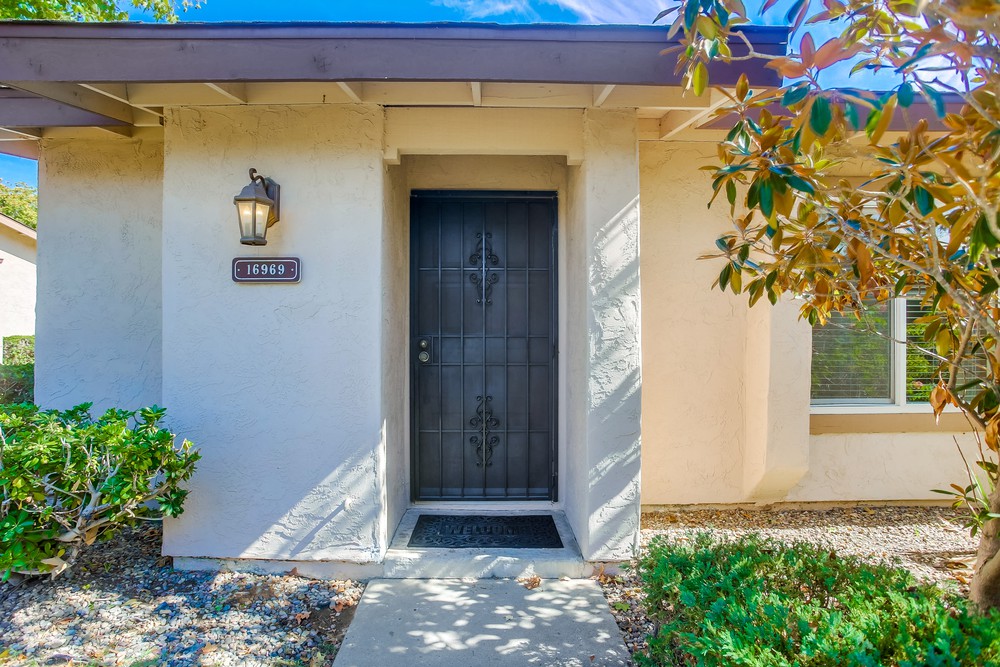 Virtual tour photo 5 of 33 for 16969 Caminito Santico