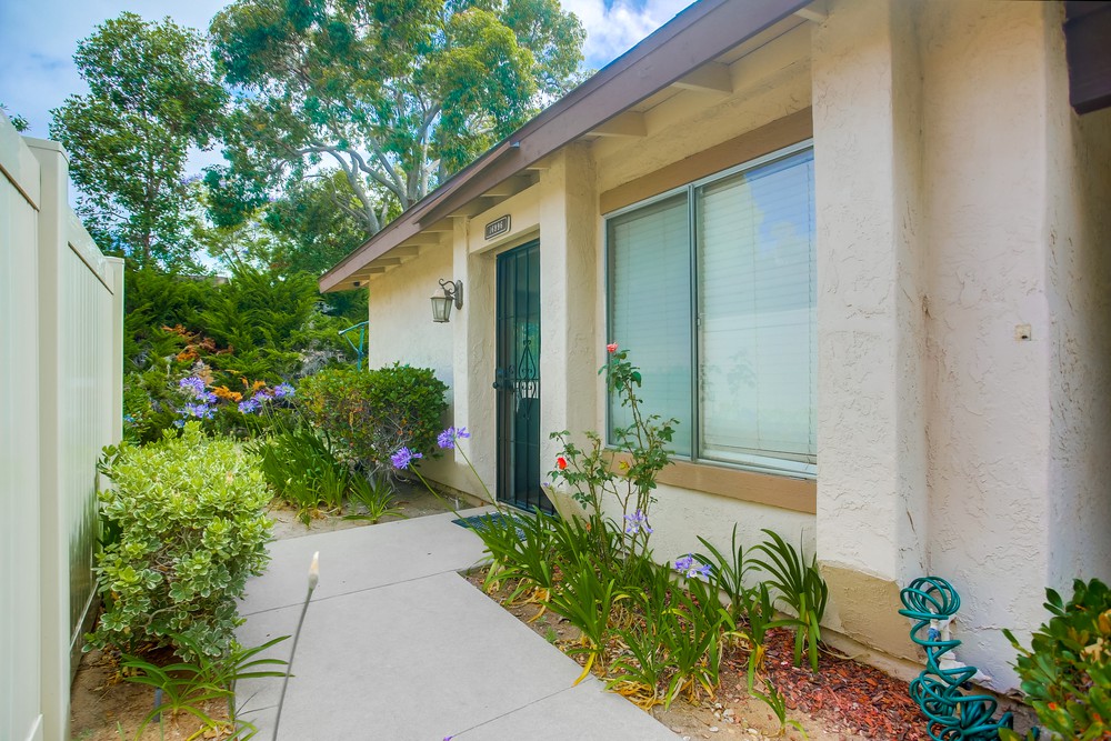 Virtual tour photo 1 of 31 for 16996 Caminito Santico