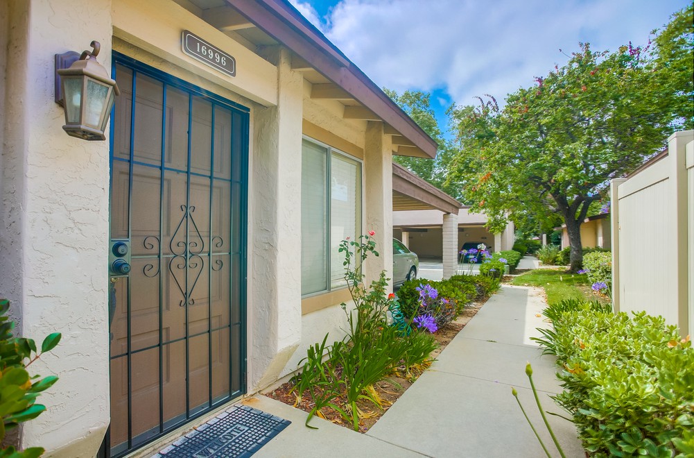 Virtual tour photo 3 of 31 for 16996 Caminito Santico