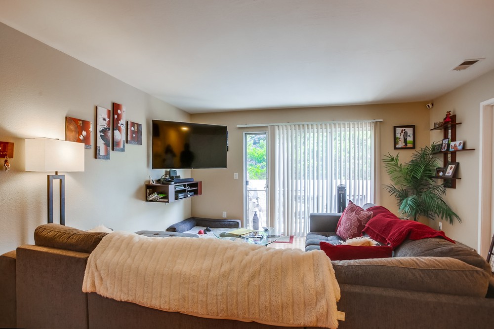 Virtual tour photo 4 of 31 for 16996 Caminito Santico