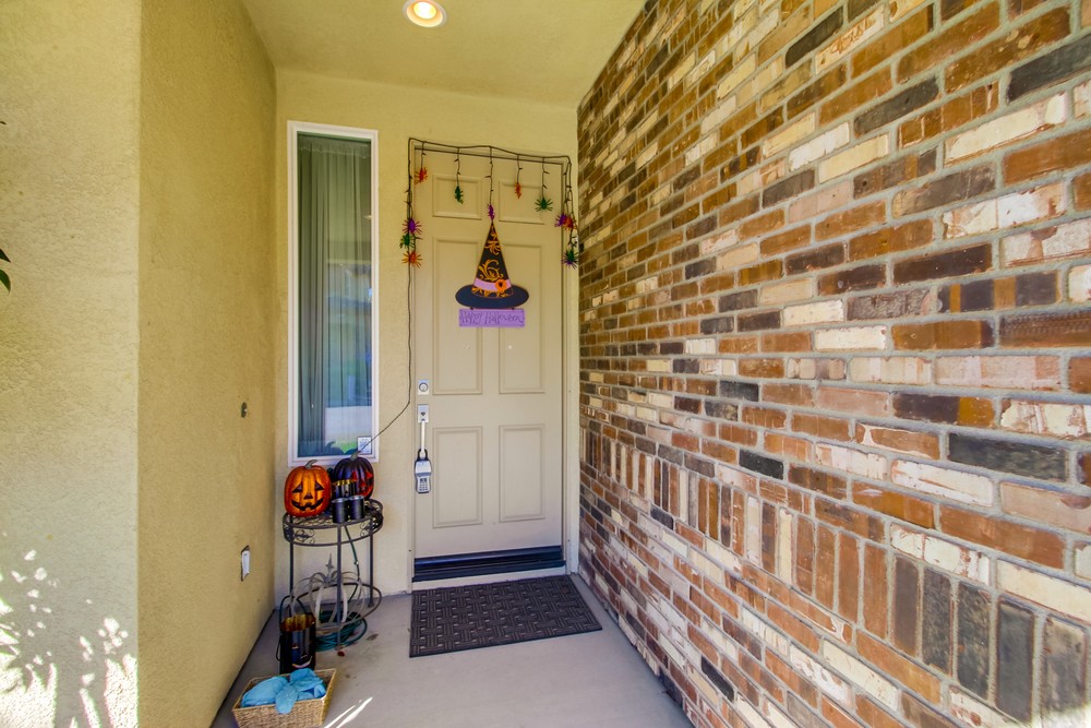 Virtual tour photo 9 of 48 for 17006 New Rochelle Way