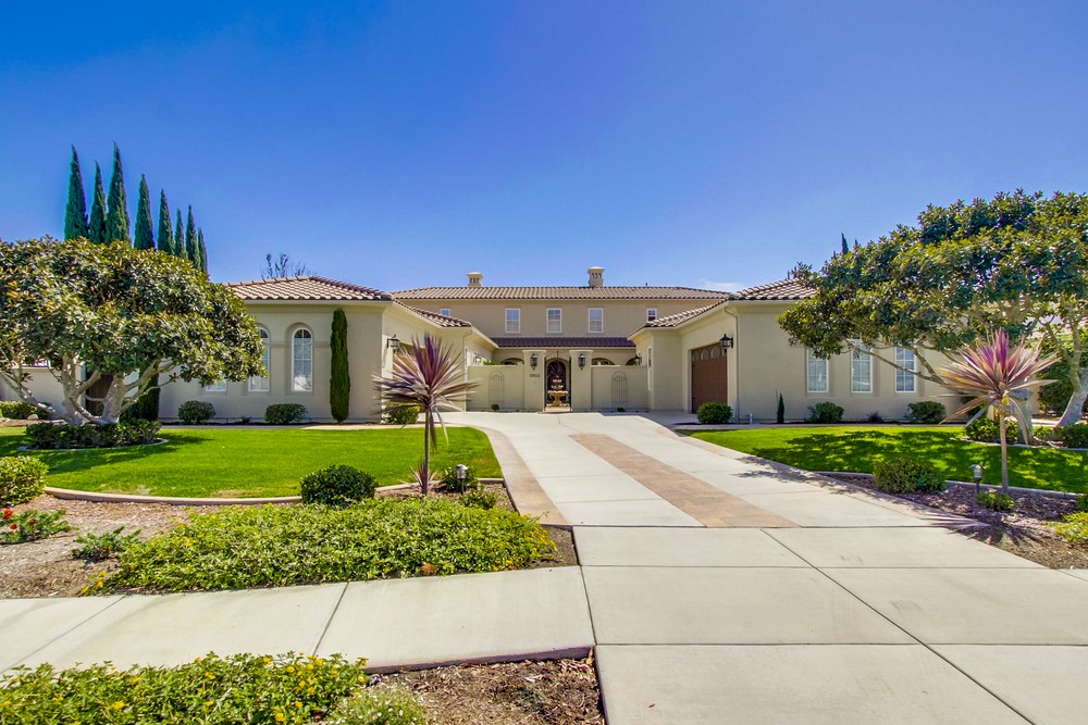 Virtual tour photo 4 of 90 for 17013 Castello Cir
