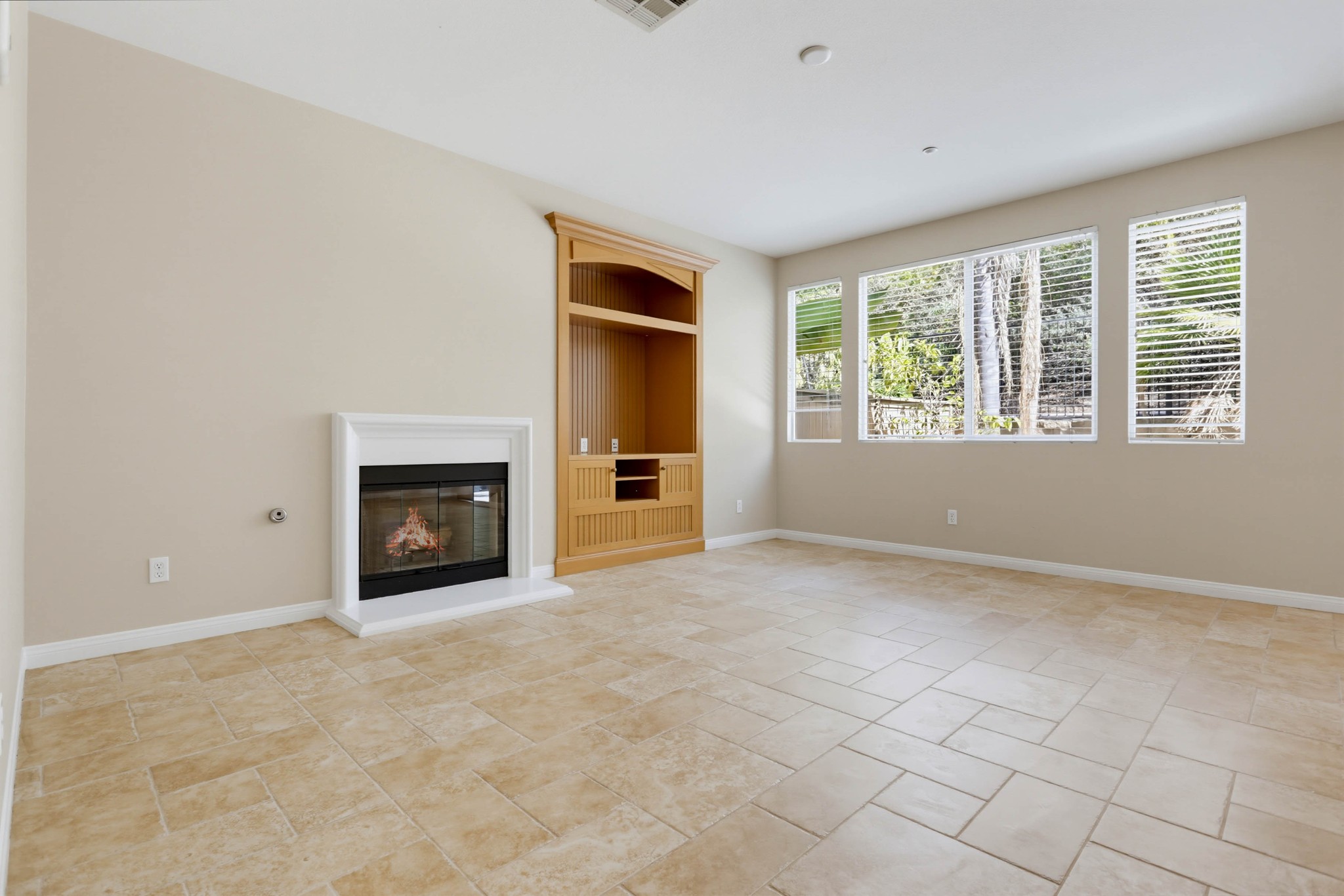 Virtual tour photo 10 of 43 for 17027 New Rochelle Way