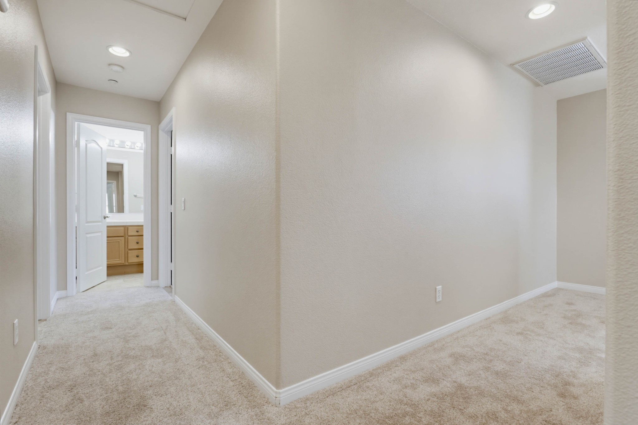 Virtual tour photo 23 of 43 for 17027 New Rochelle Way