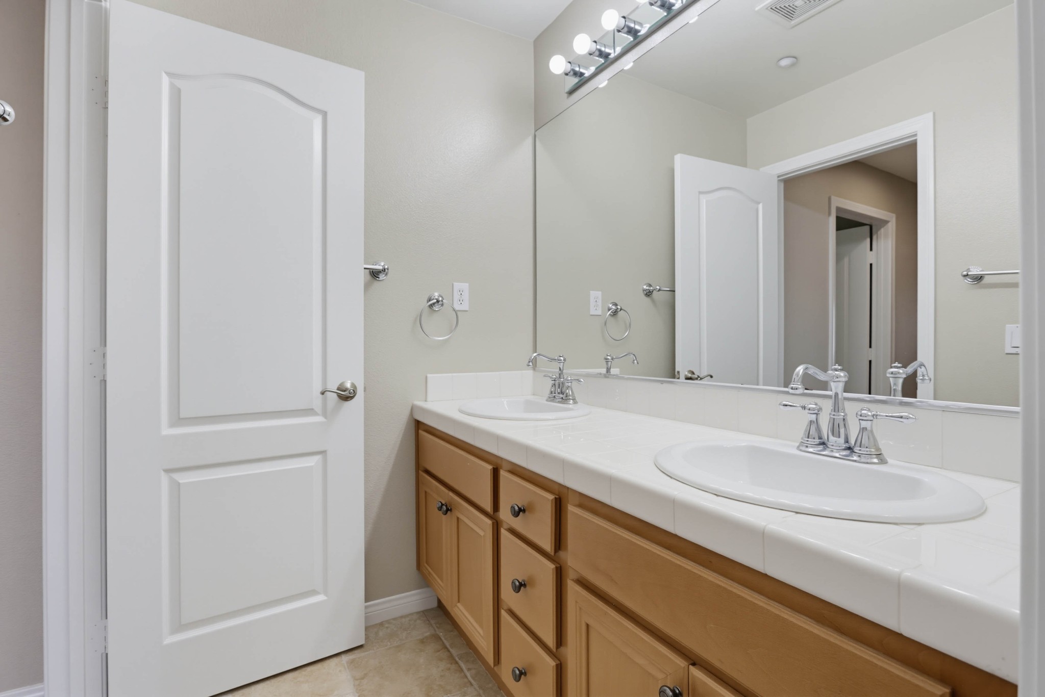 Virtual tour photo 36 of 43 for 17027 New Rochelle Way