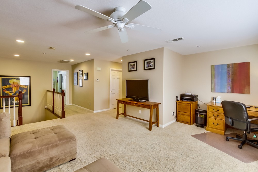 Virtual tour photo 27 of 51 for 17032 Silver Pine Rd