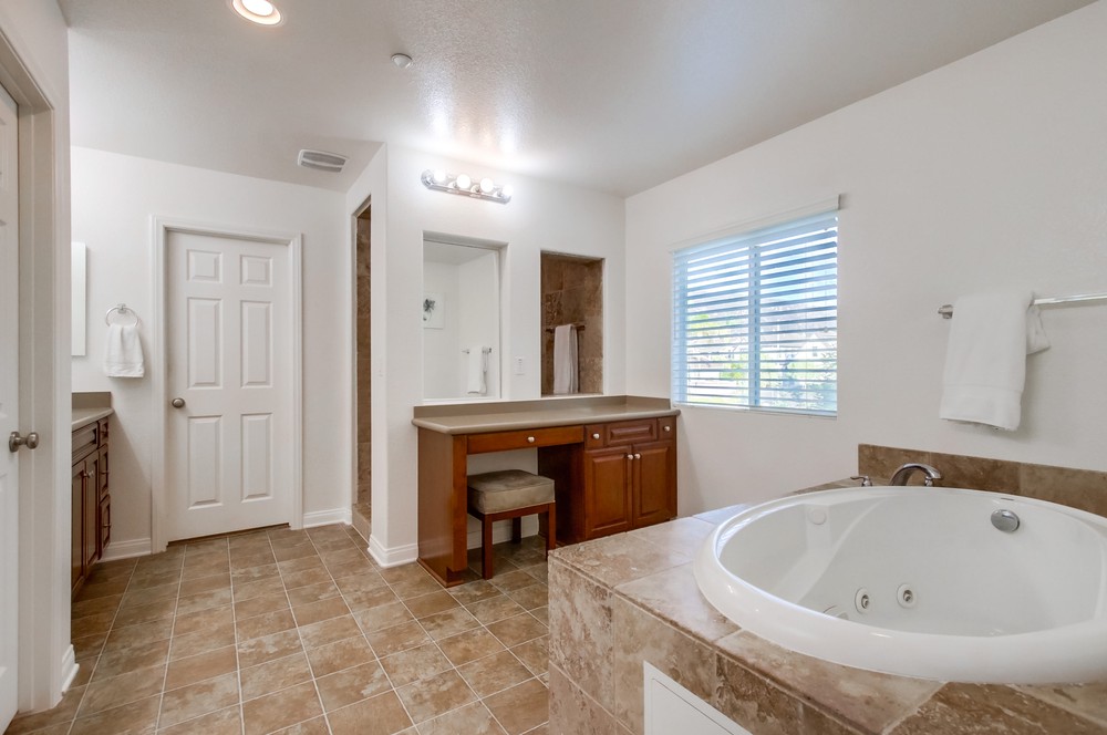 Virtual tour photo 38 of 67 for 17033 Silver Crest Dr