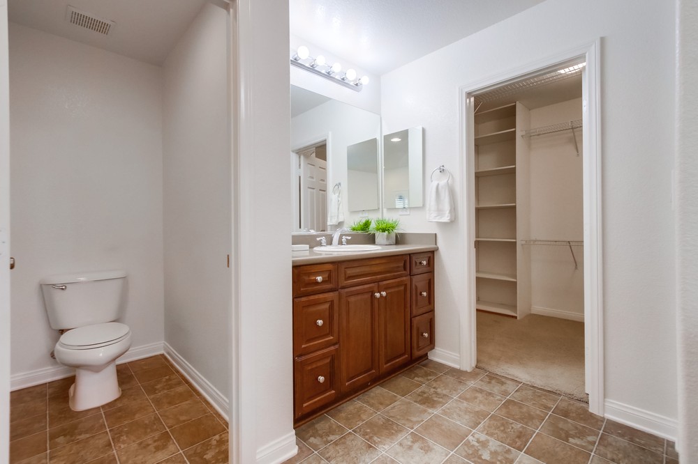 Virtual tour photo 42 of 67 for 17033 Silver Crest Dr