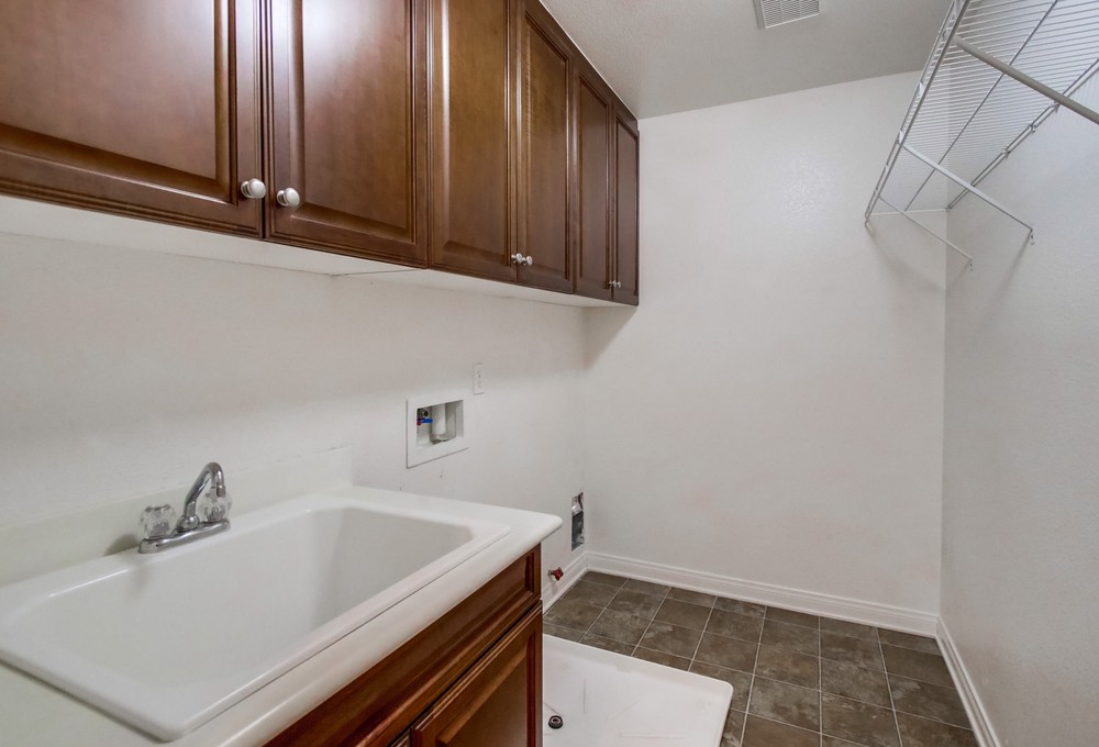 Virtual tour photo 57 of 67 for 17033 Silver Crest Dr
