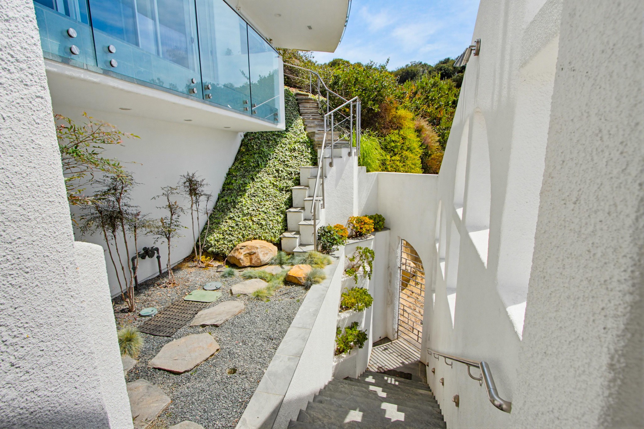 Virtual tour photo 5 of 95 for 1705 Valdes Dr
