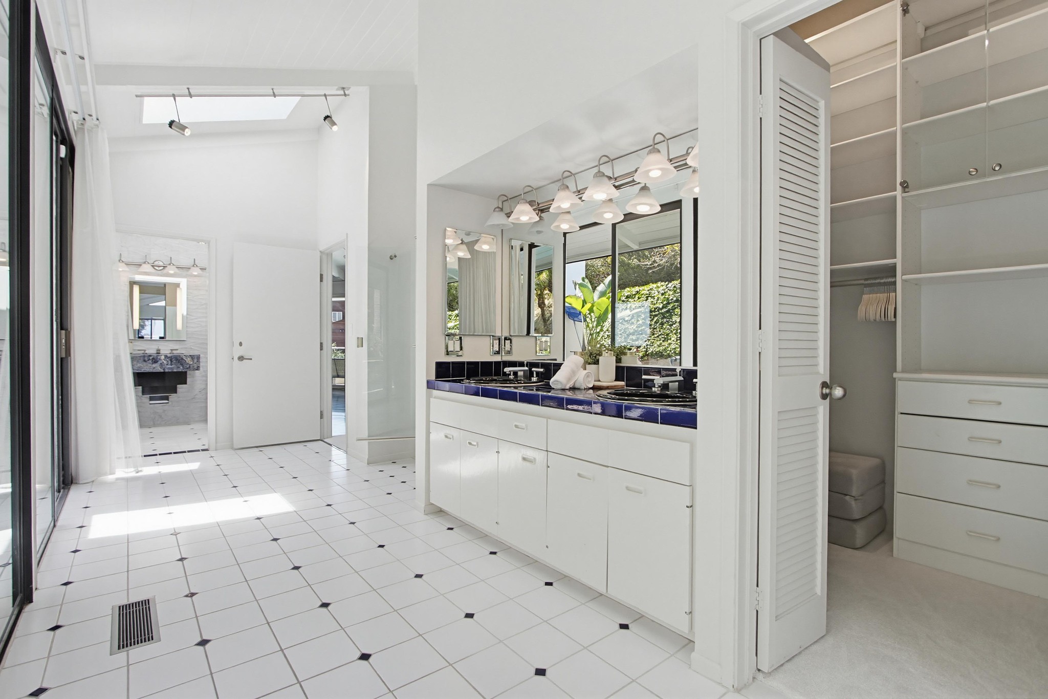 Virtual tour photo 38 of 95 for 1705 Valdes Dr