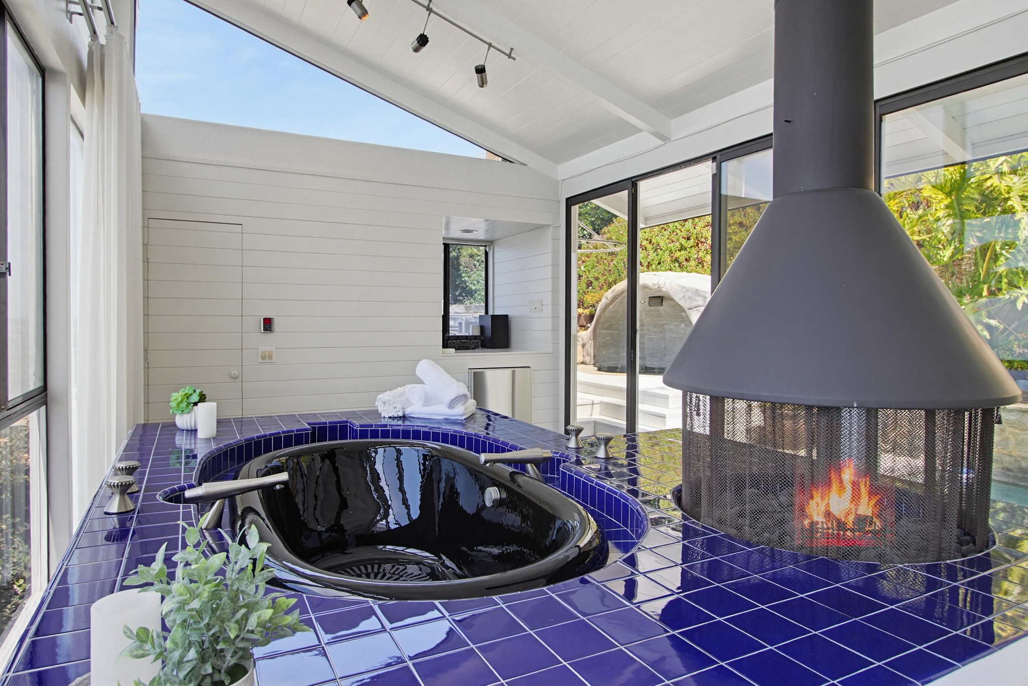 Virtual tour photo 48 of 95 for 1705 Valdes Dr