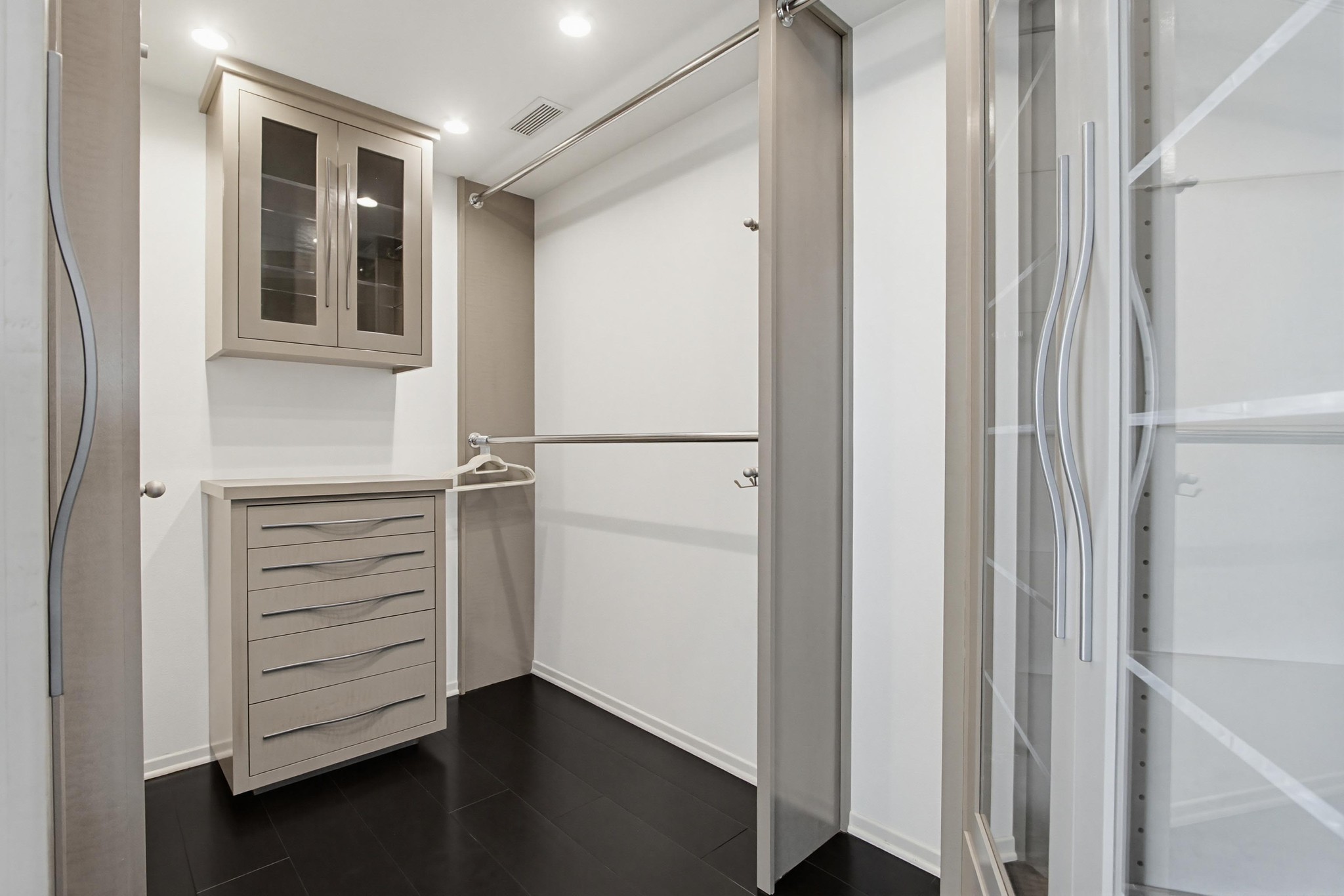 Virtual tour photo 57 of 95 for 1705 Valdes Dr
