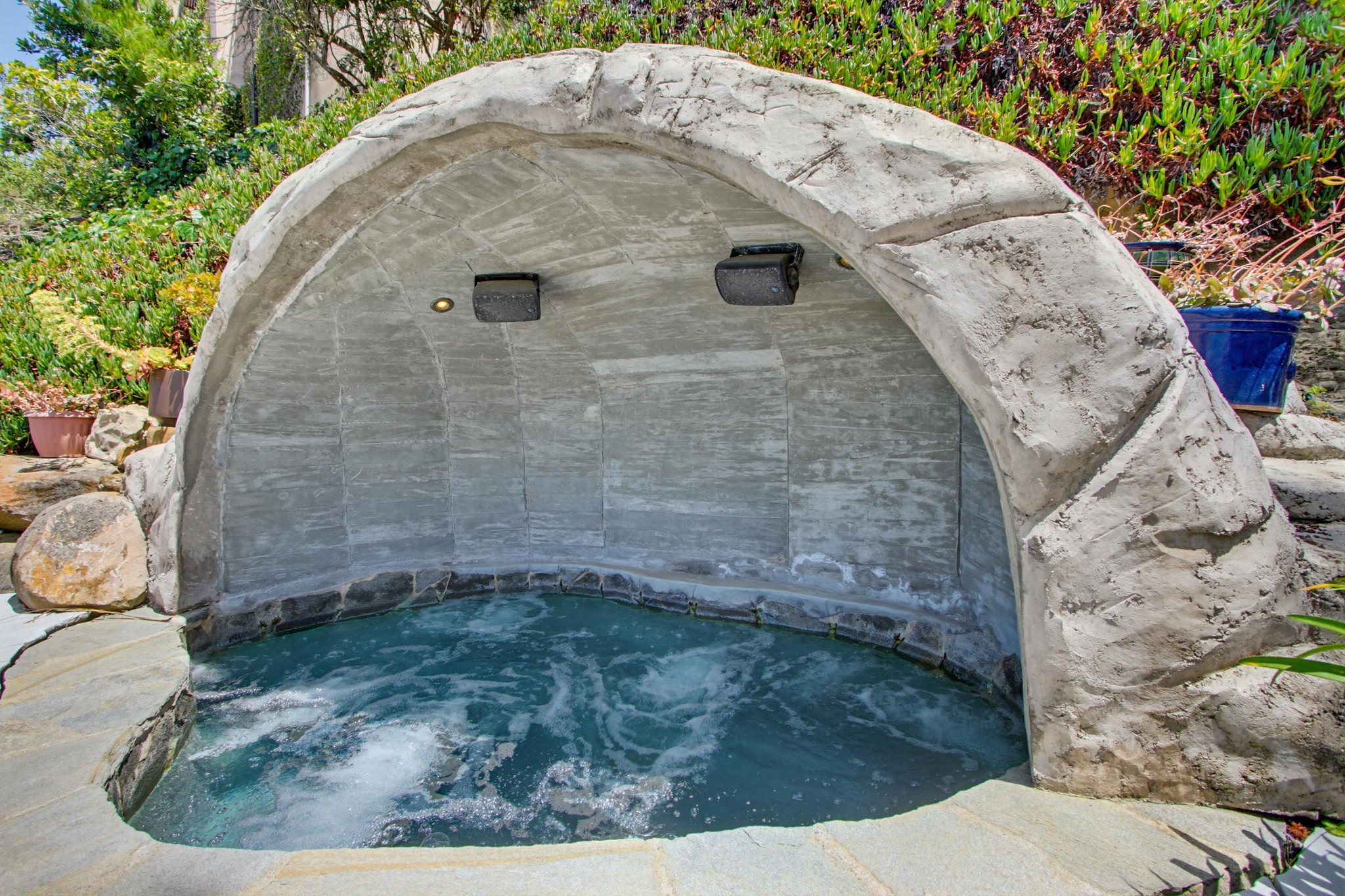 Virtual tour photo 78 of 95 for 1705 Valdes Dr