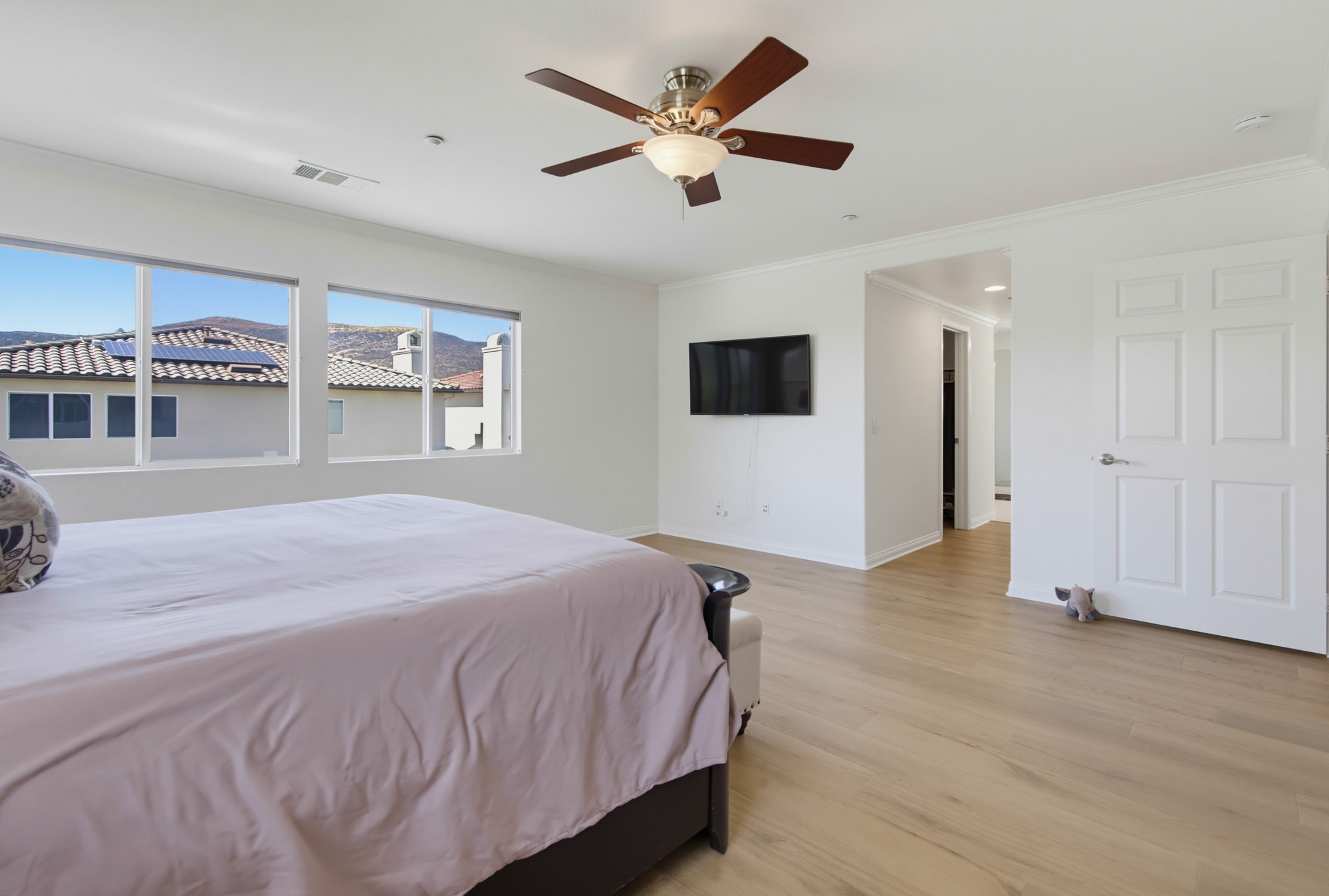 Virtual tour photo 36 of 68 for 17052 Silver Pine Rd