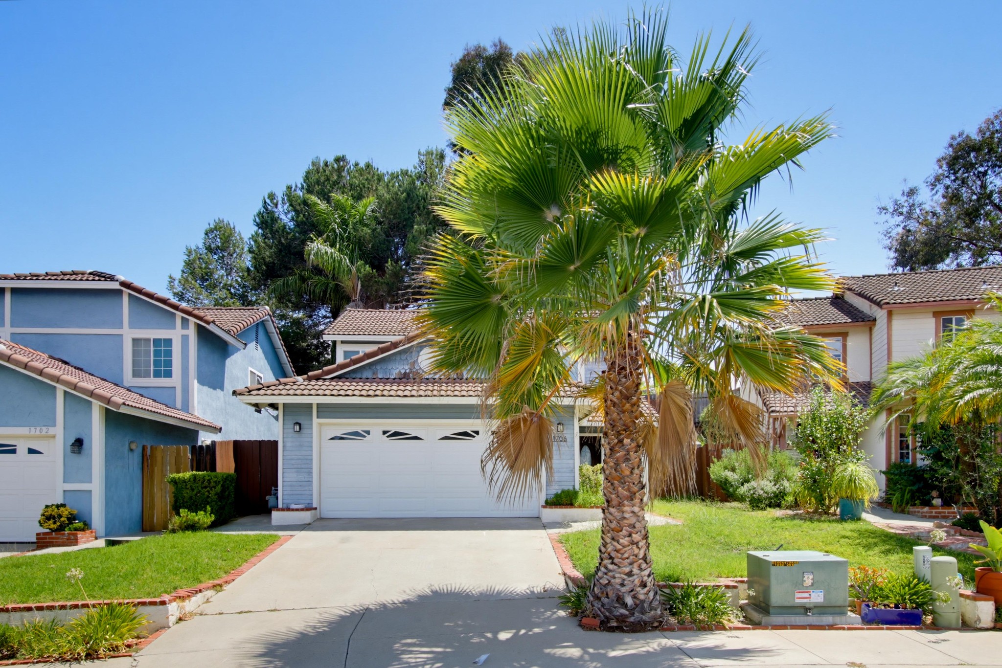 Virtual tour photo 3 of 50 for 1706 S Mammoth Pl