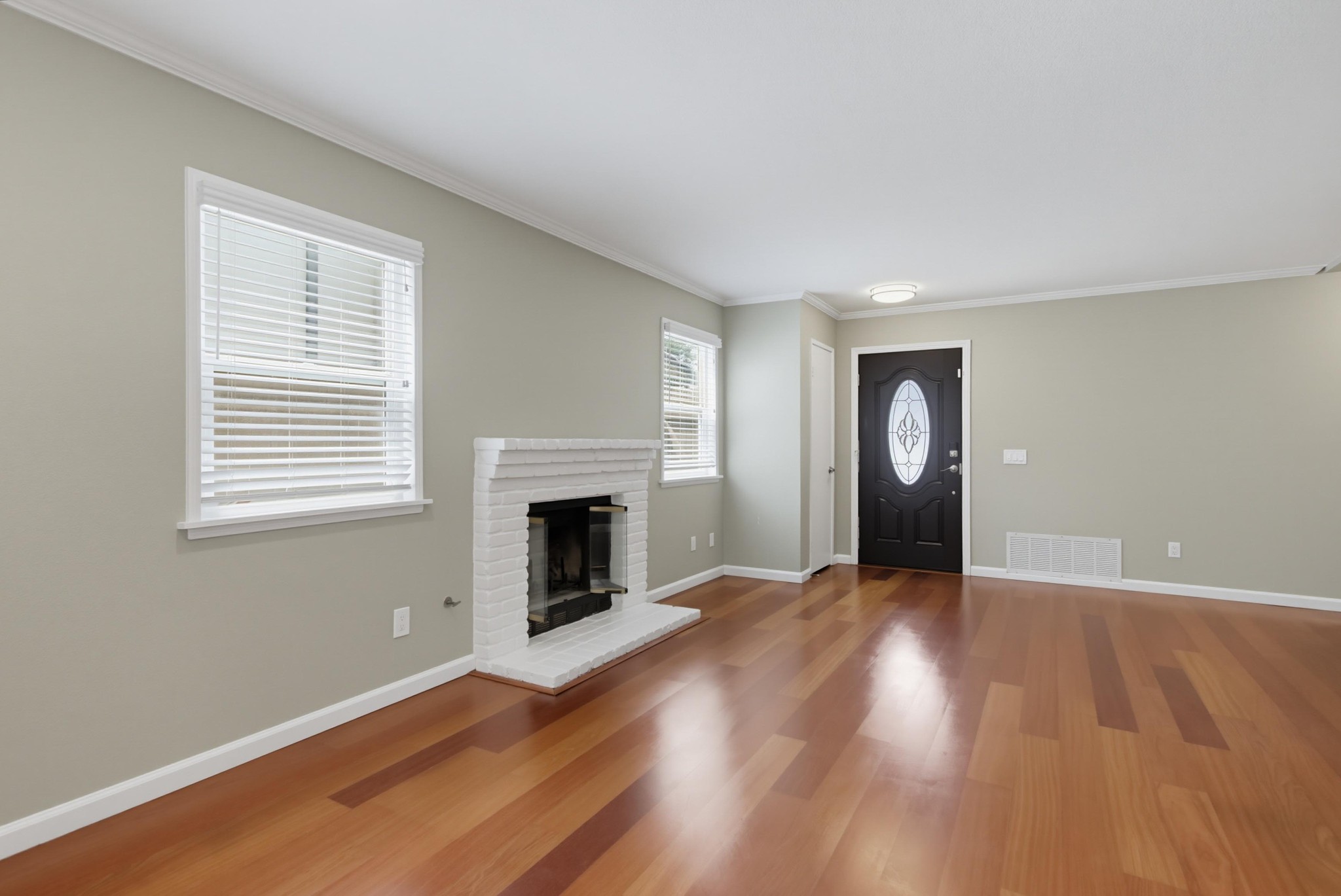 Virtual tour photo 9 of 50 for 1706 S Mammoth Pl