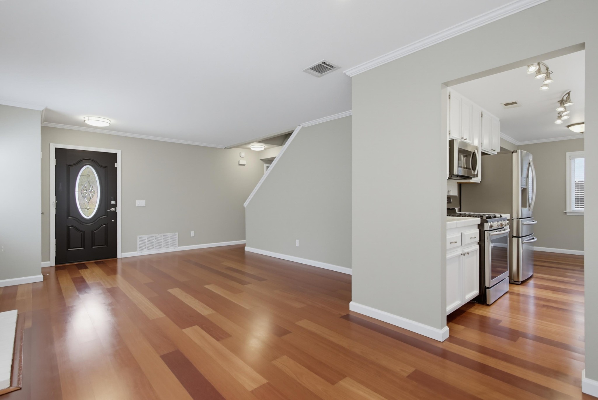 Virtual tour photo 10 of 50 for 1706 S Mammoth Pl