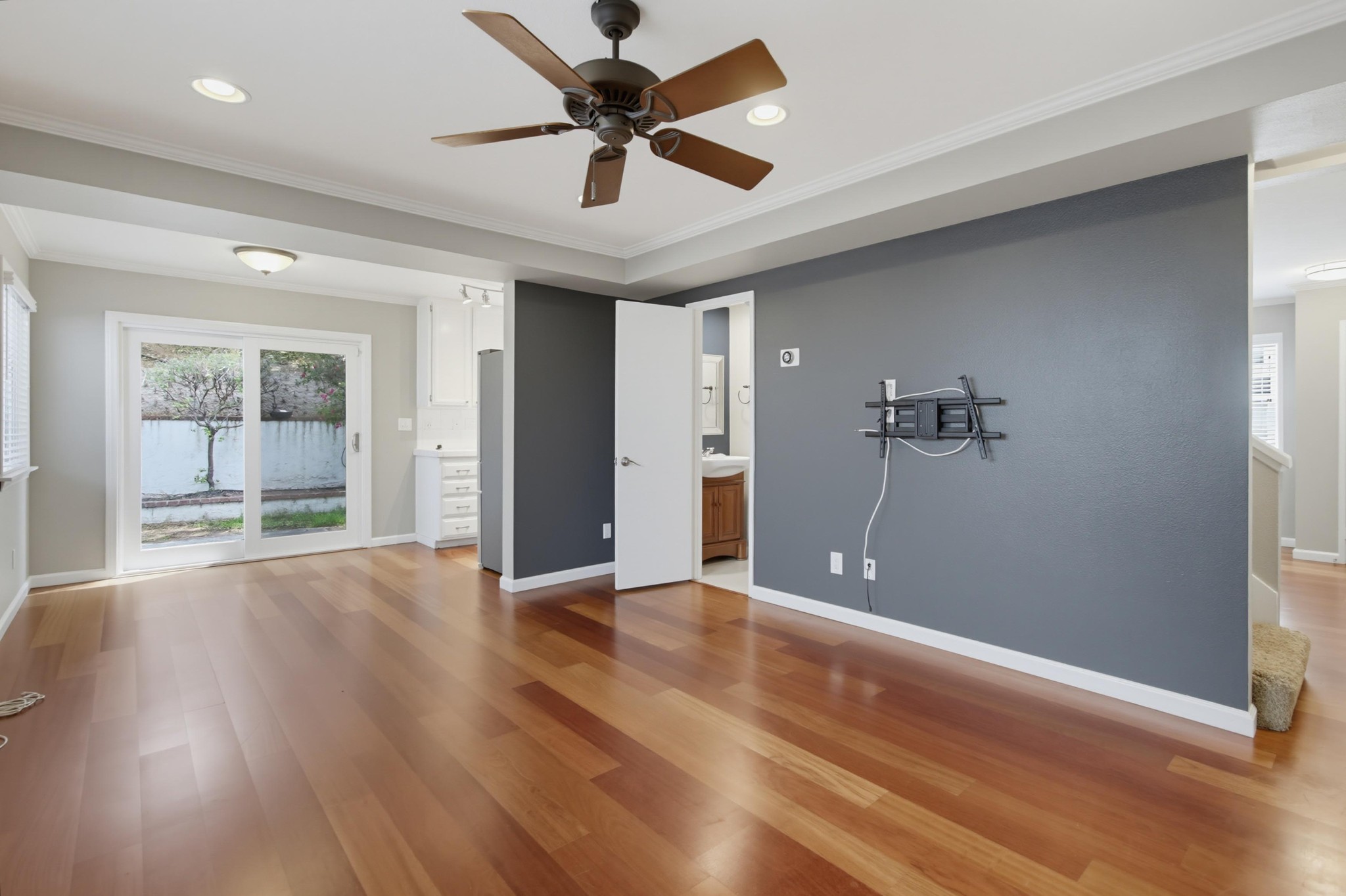 Virtual tour photo 19 of 50 for 1706 S Mammoth Pl