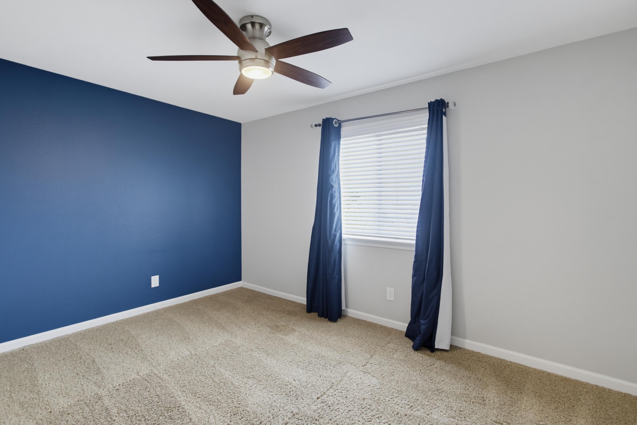 Virtual tour photo 34 of 50 for 1706 S Mammoth Pl