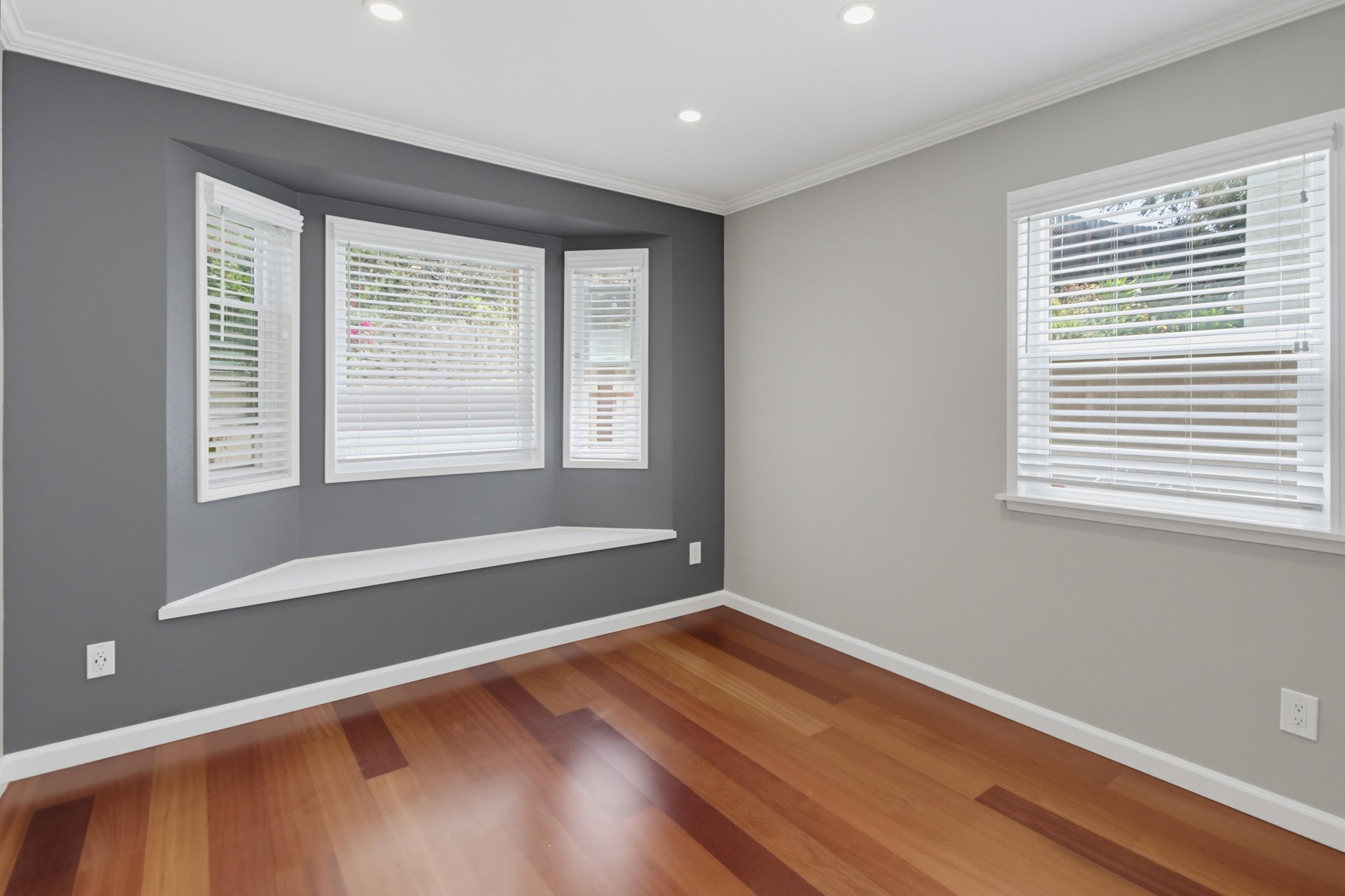 Virtual tour photo 39 of 50 for 1706 S Mammoth Pl