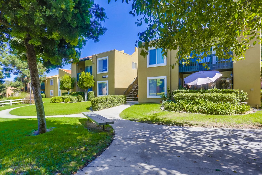 Virtual tour photo 4 of 50 for 17099 W Bernardo Dr UNIT 201