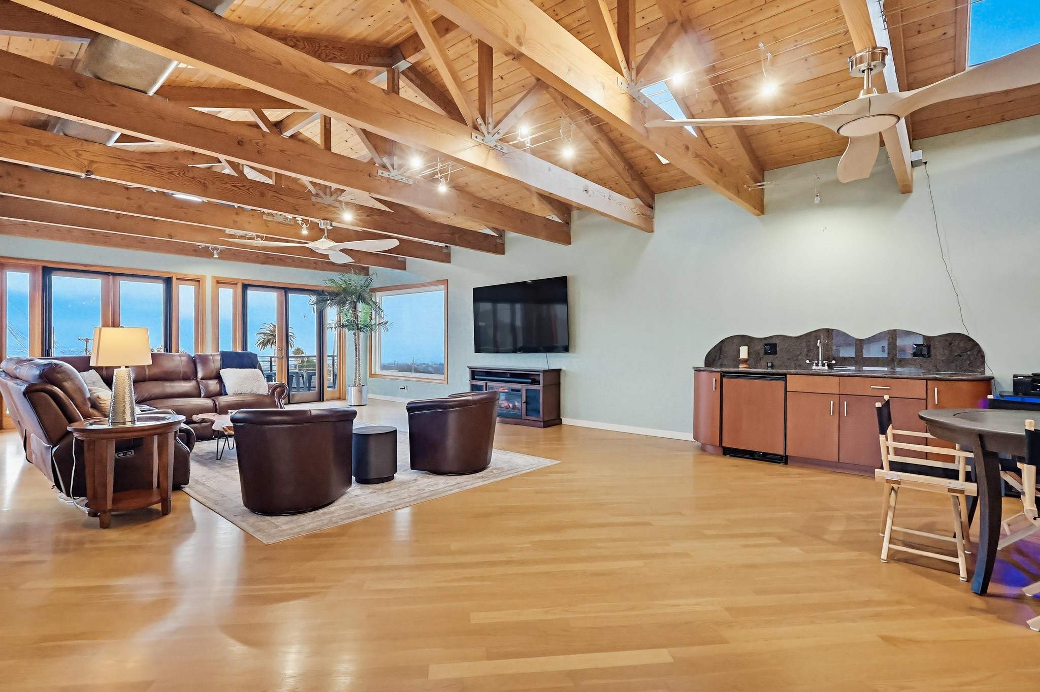 Virtual tour photo 24 of 59 for 1711 Pescadores Ave