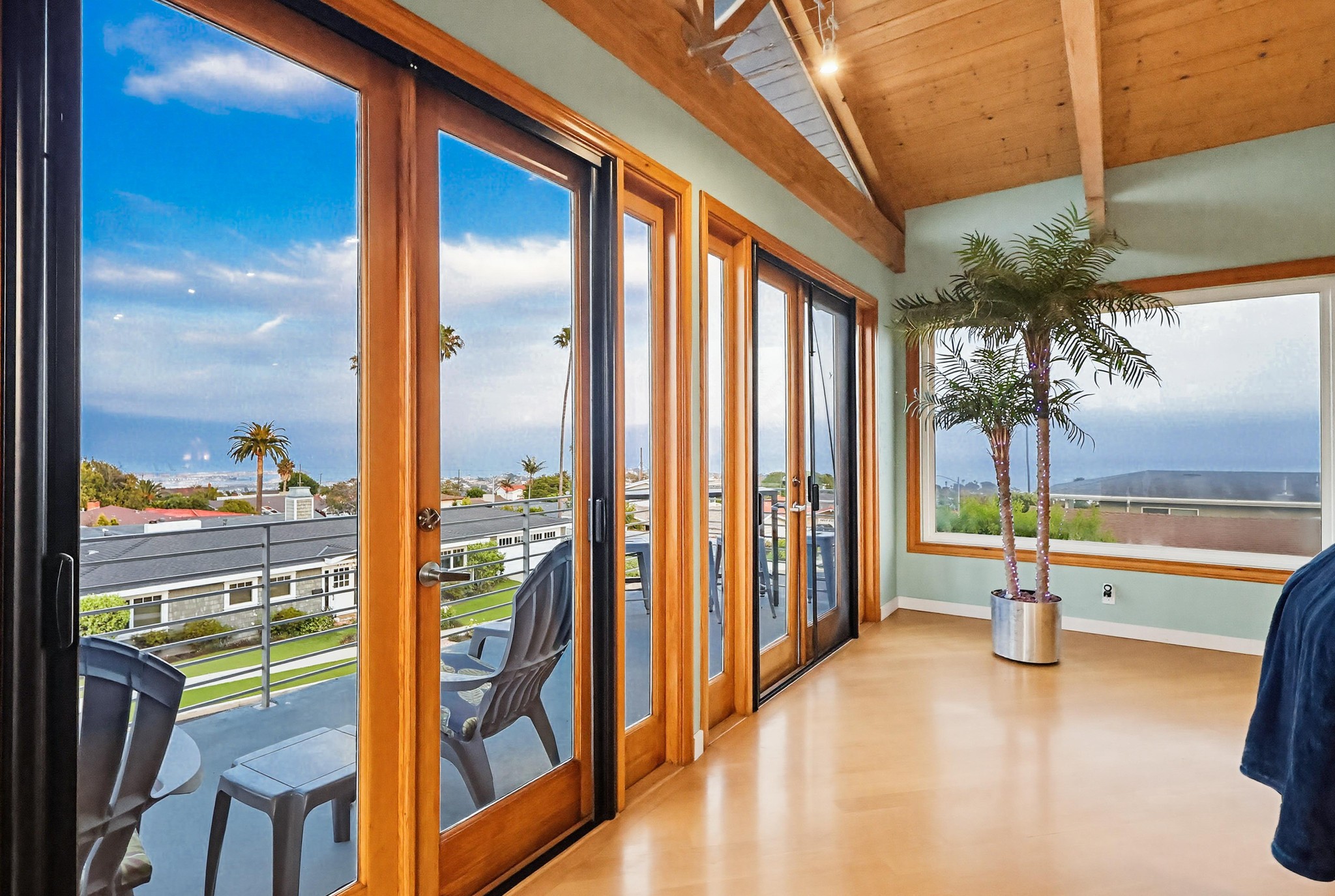 Virtual tour photo 25 of 59 for 1711 Pescadores Ave