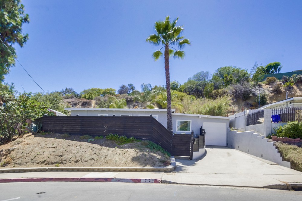 Virtual tour photo 3 of 42 for 1712 Gateway Dr