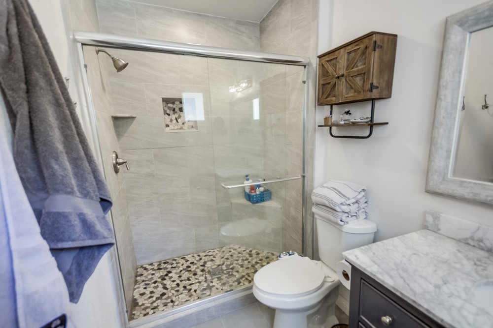 Virtual tour photo 35 of 42 for 1712 Gateway Dr