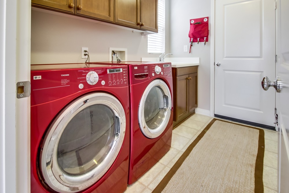Virtual tour photo 54 of 72 for 17131 Albert Avenue