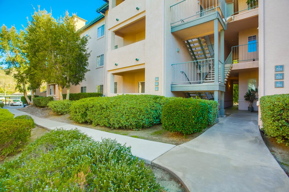 Virtual tour photo 3 of 35 for 17161 Alva Rd UNIT 1513