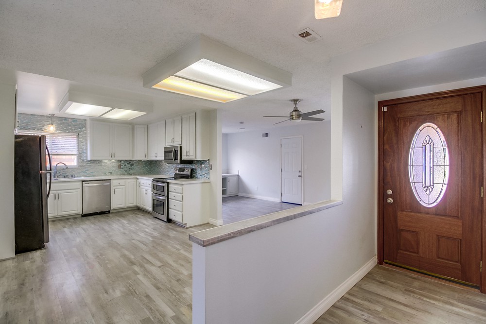 Virtual tour photo 10 of 58 for 1717 Royston Dr
