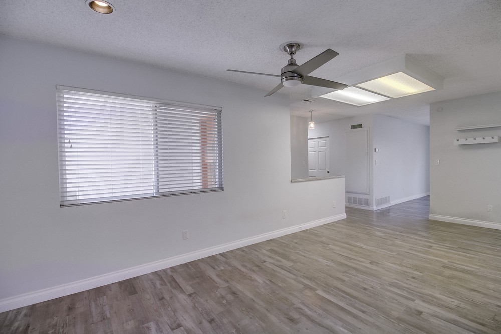 Virtual tour photo 15 of 58 for 1717 Royston Dr