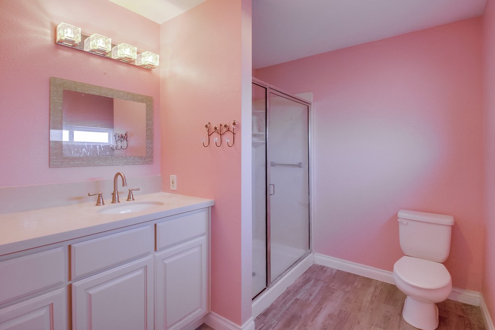 Virtual tour photo 32 of 58 for 1717 Royston Dr