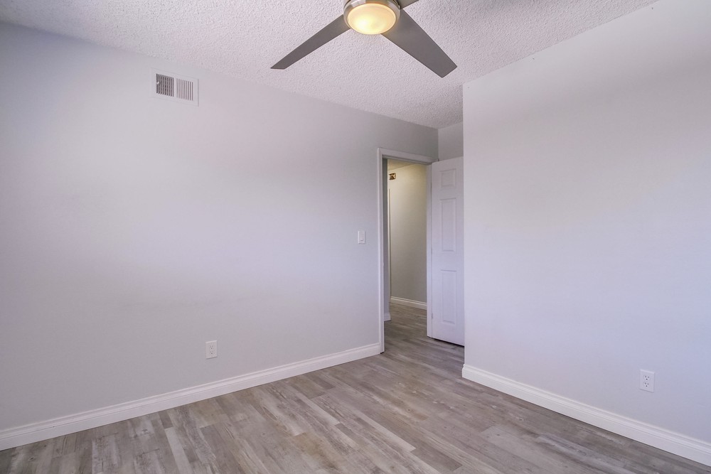 Virtual tour photo 36 of 58 for 1717 Royston Dr