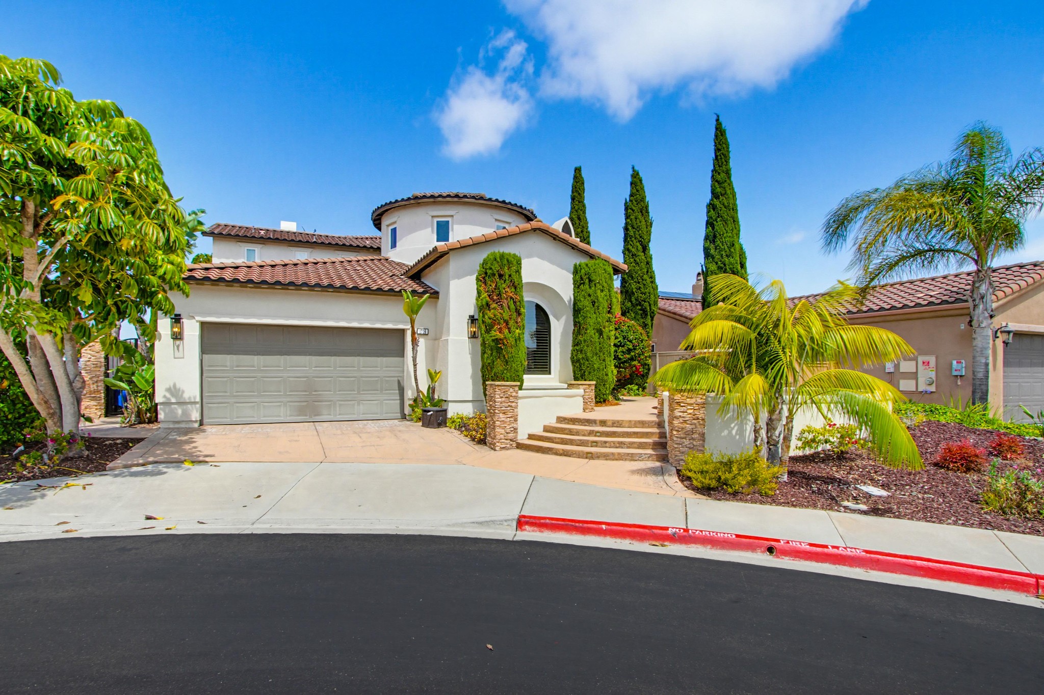 Virtual tour photo 3 of 92 for 1718 Playa Vista