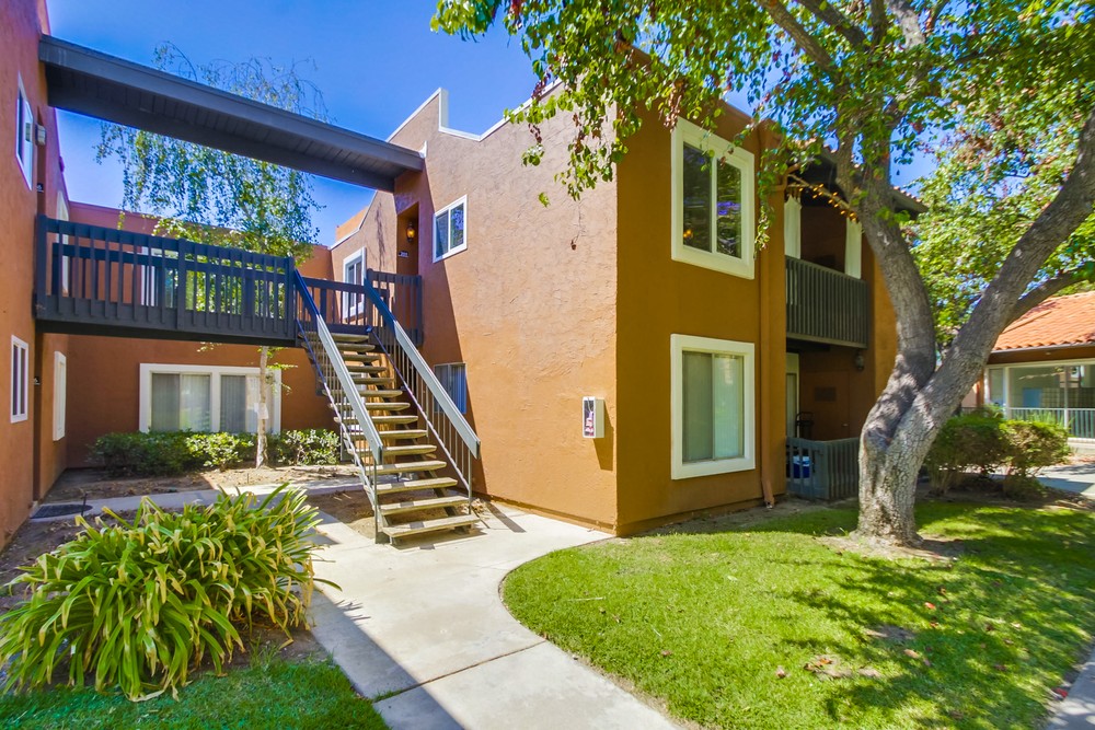 Virtual tour photo 1 of 34 for 17185 W Bernardo Dr #205
