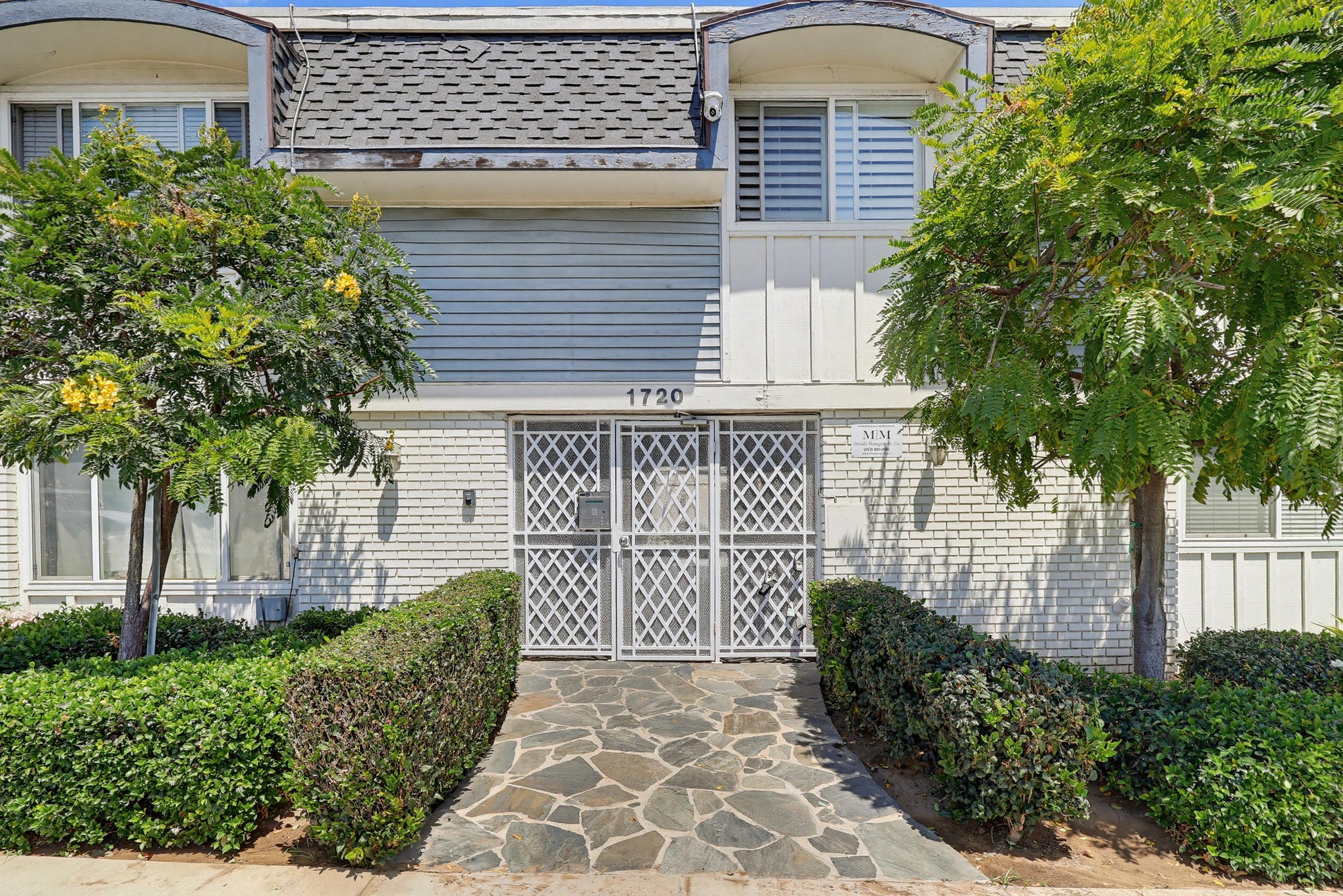 Virtual tour photo 3 of 43 for 1720 Newport Ave