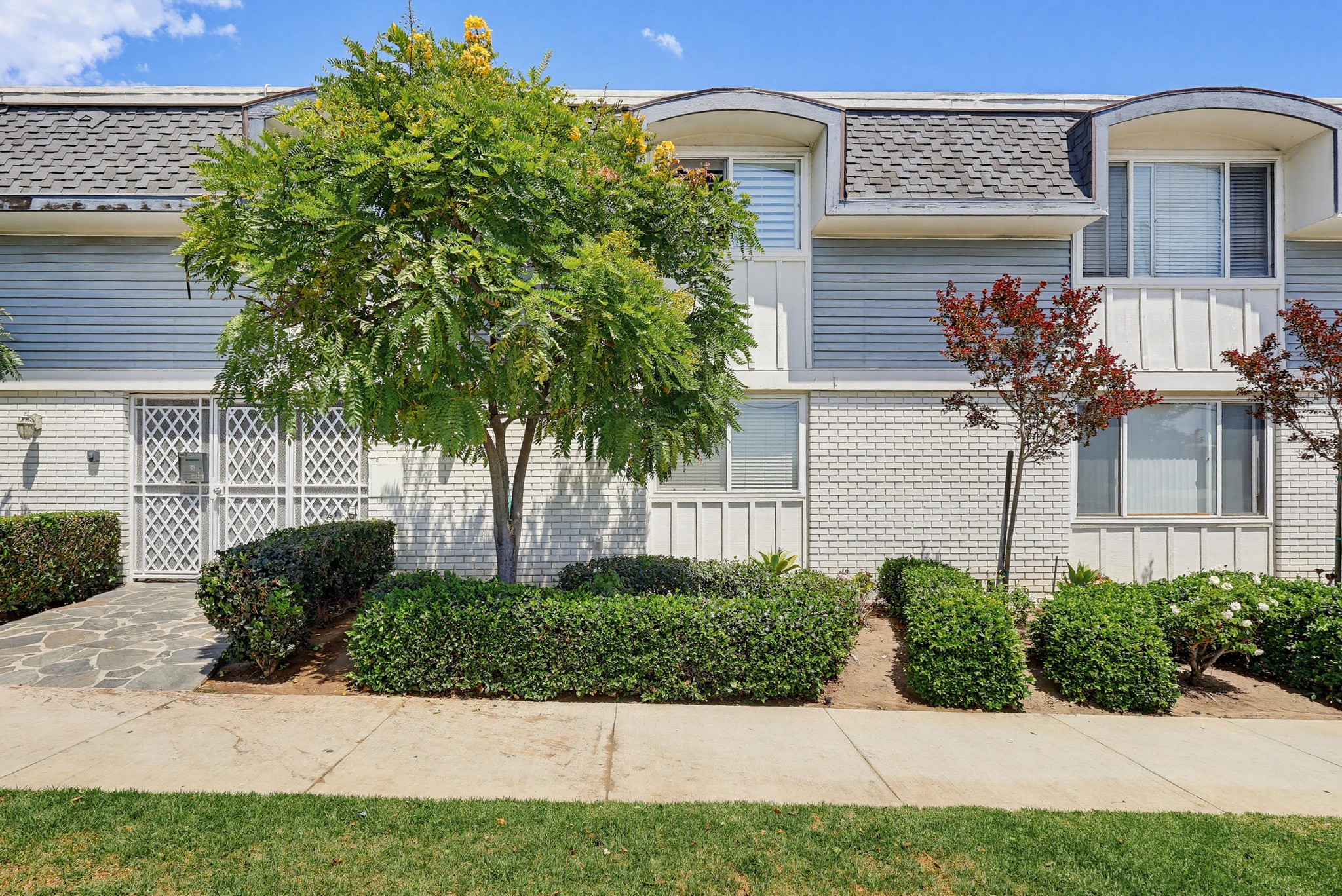 Virtual tour photo 4 of 43 for 1720 Newport Ave