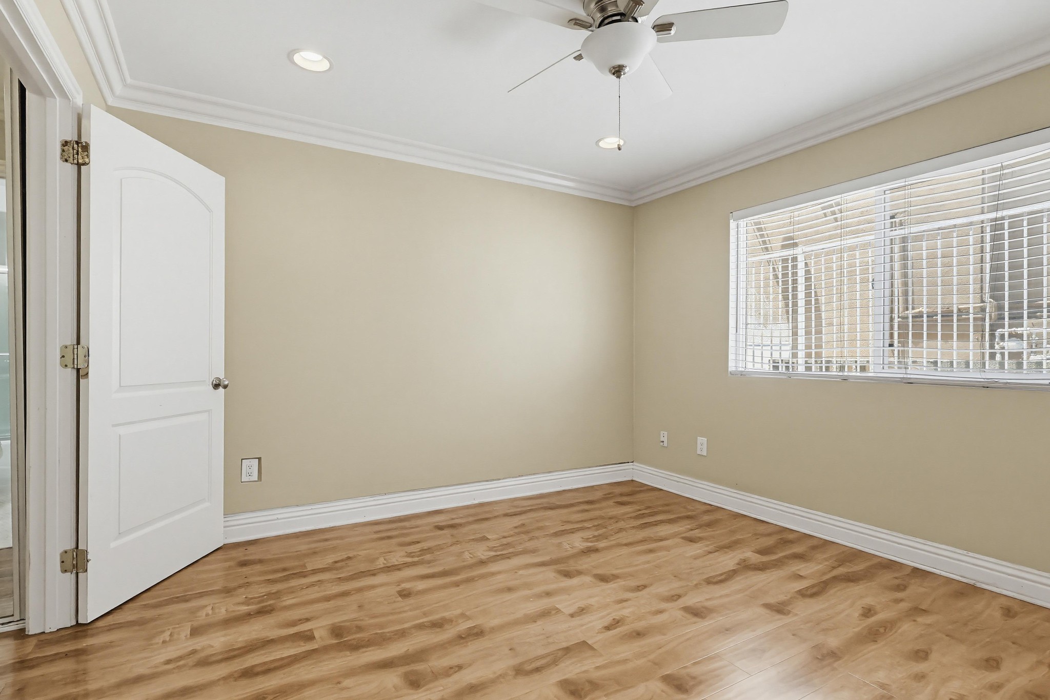 Virtual tour photo 31 of 43 for 1720 Newport Ave