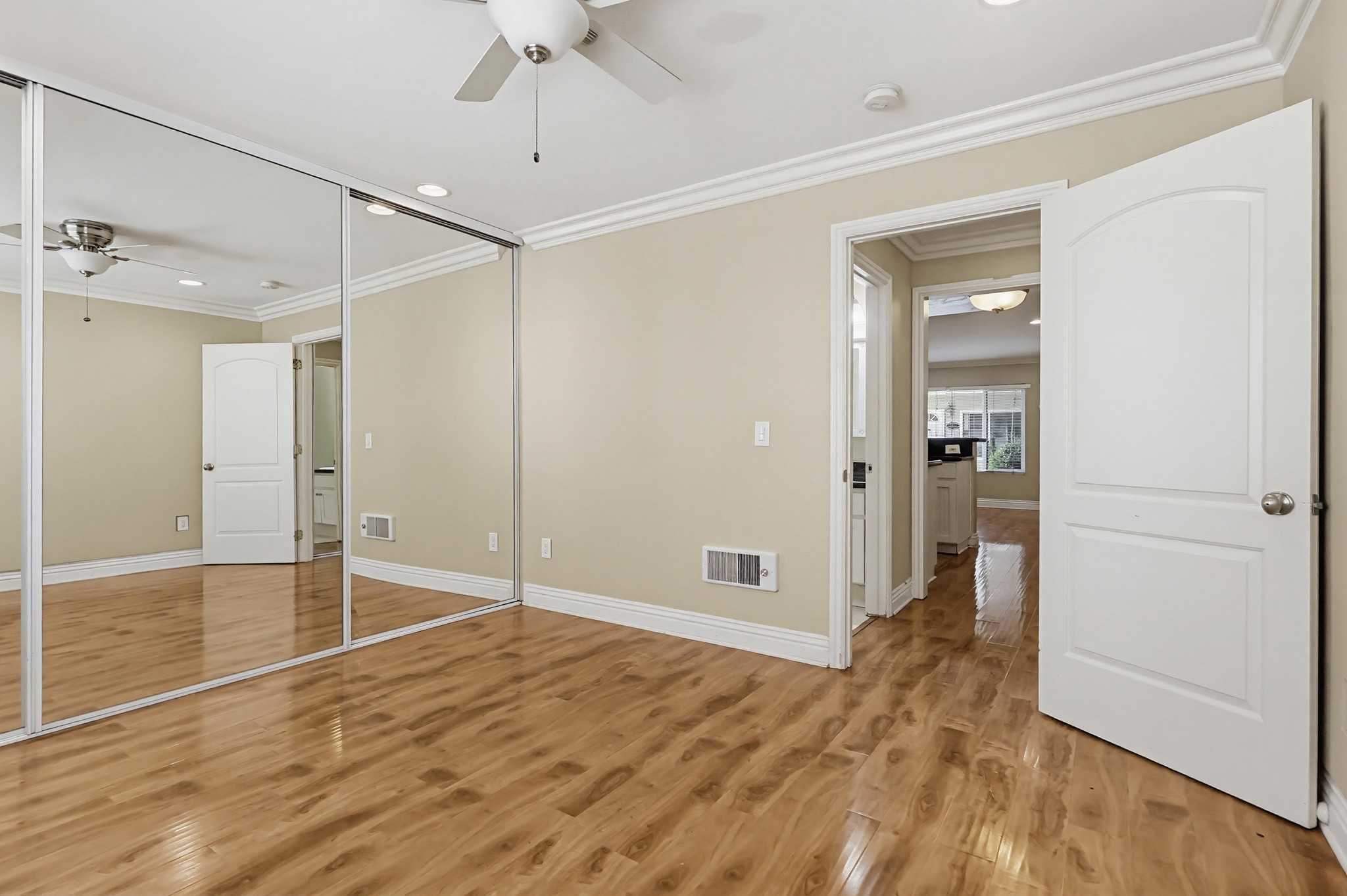 Virtual tour photo 33 of 43 for 1720 Newport Ave