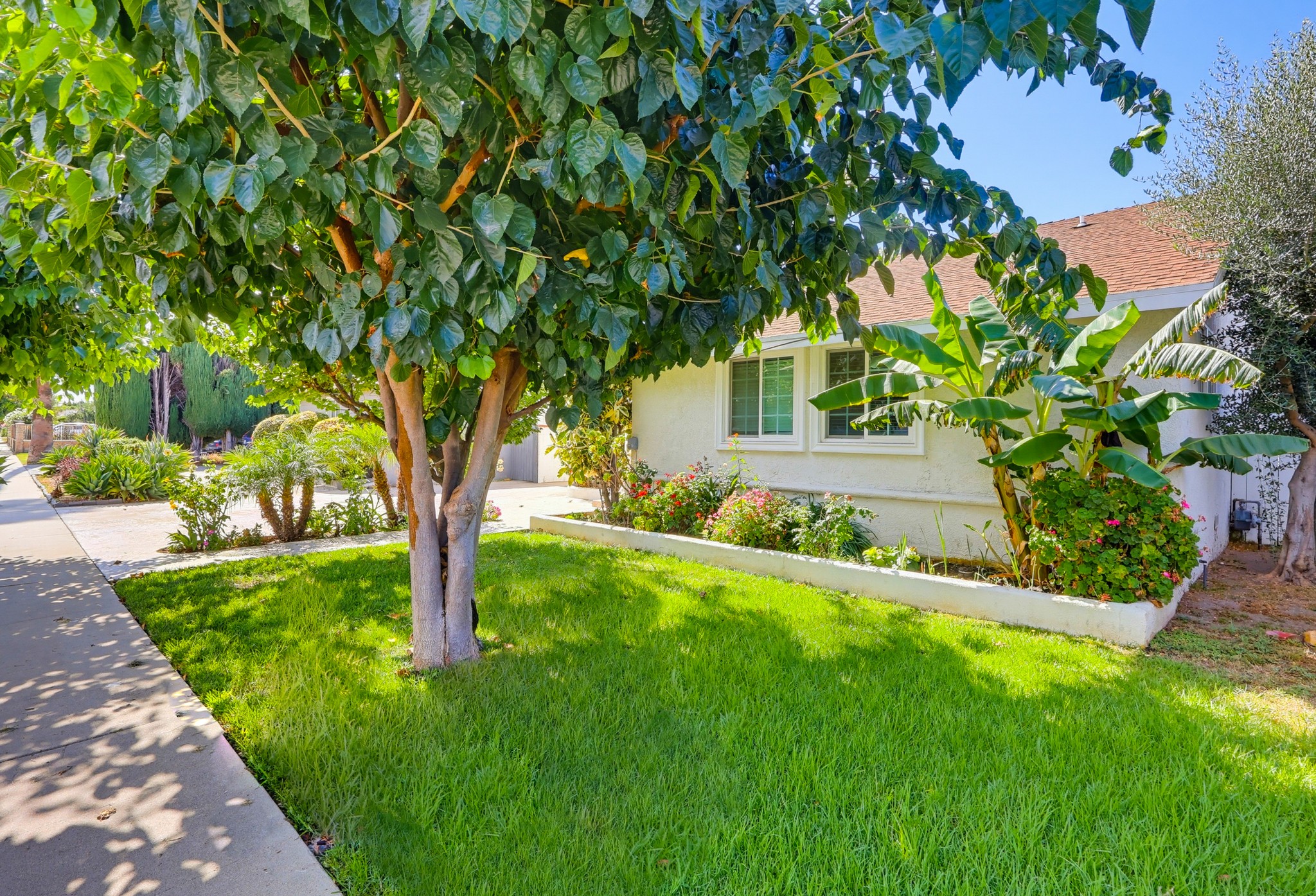 Virtual tour photo 3 of 90 for 17200 Baltar St
