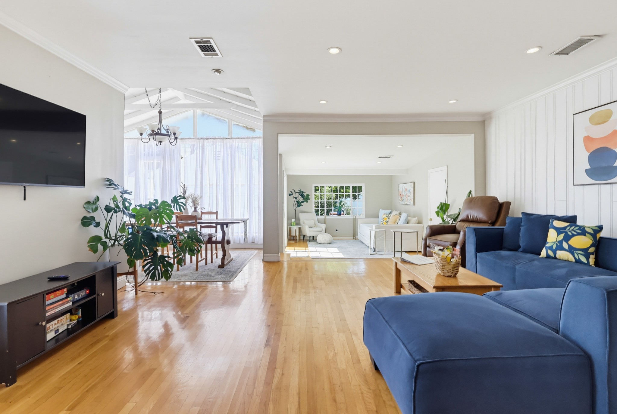 Virtual tour photo 13 of 90 for 17200 Baltar St