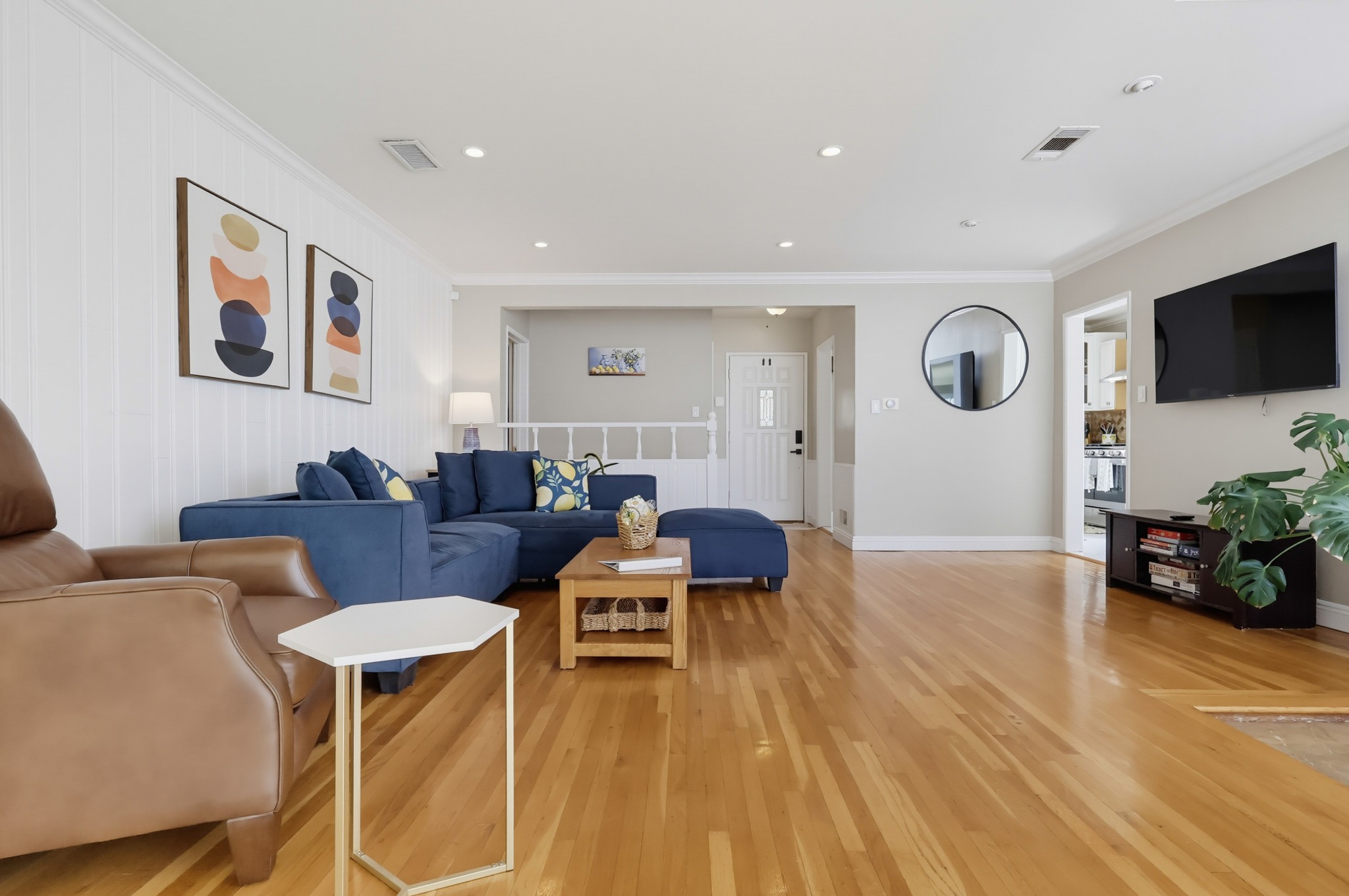 Virtual tour photo 15 of 90 for 17200 Baltar St