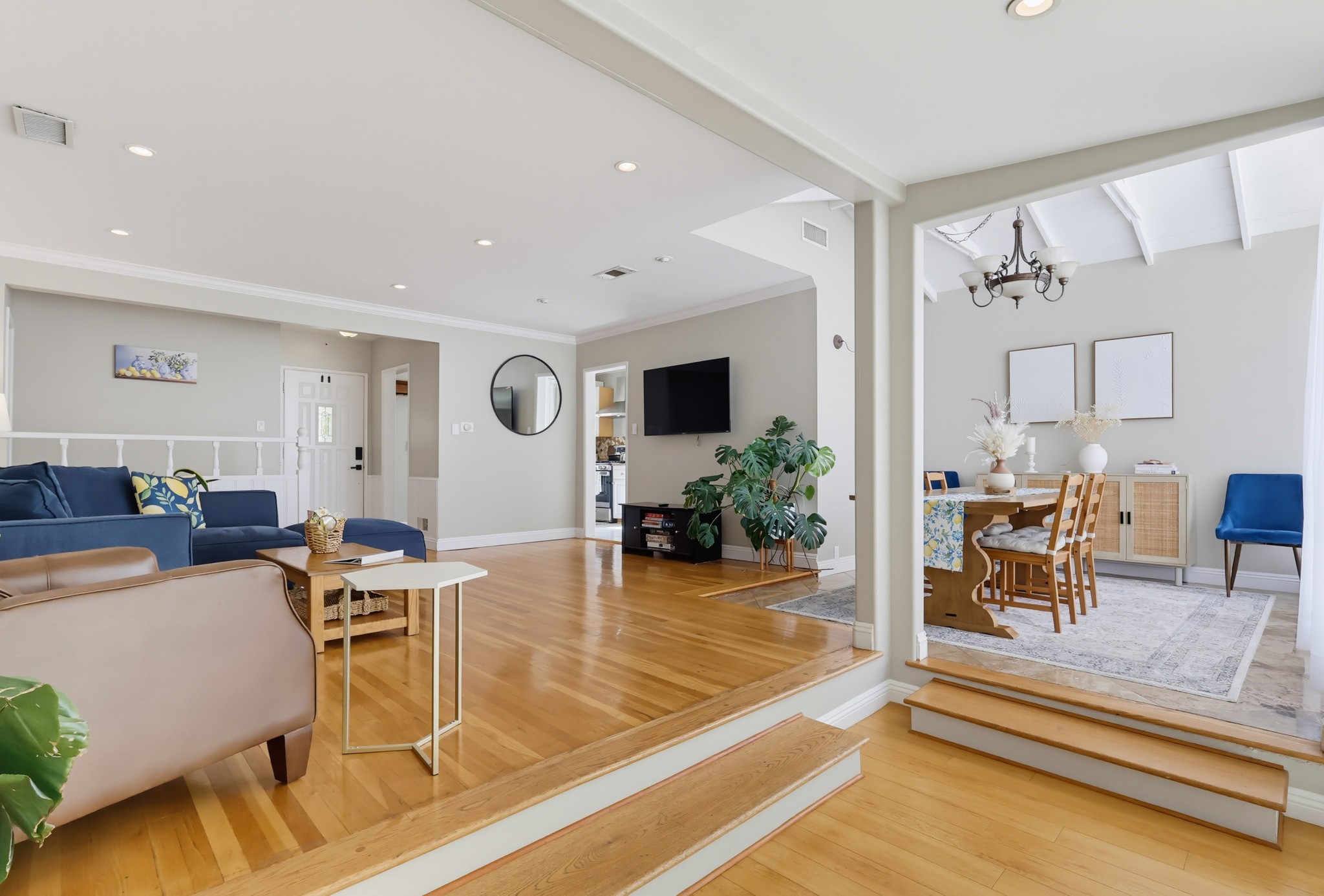Virtual tour photo 17 of 90 for 17200 Baltar St