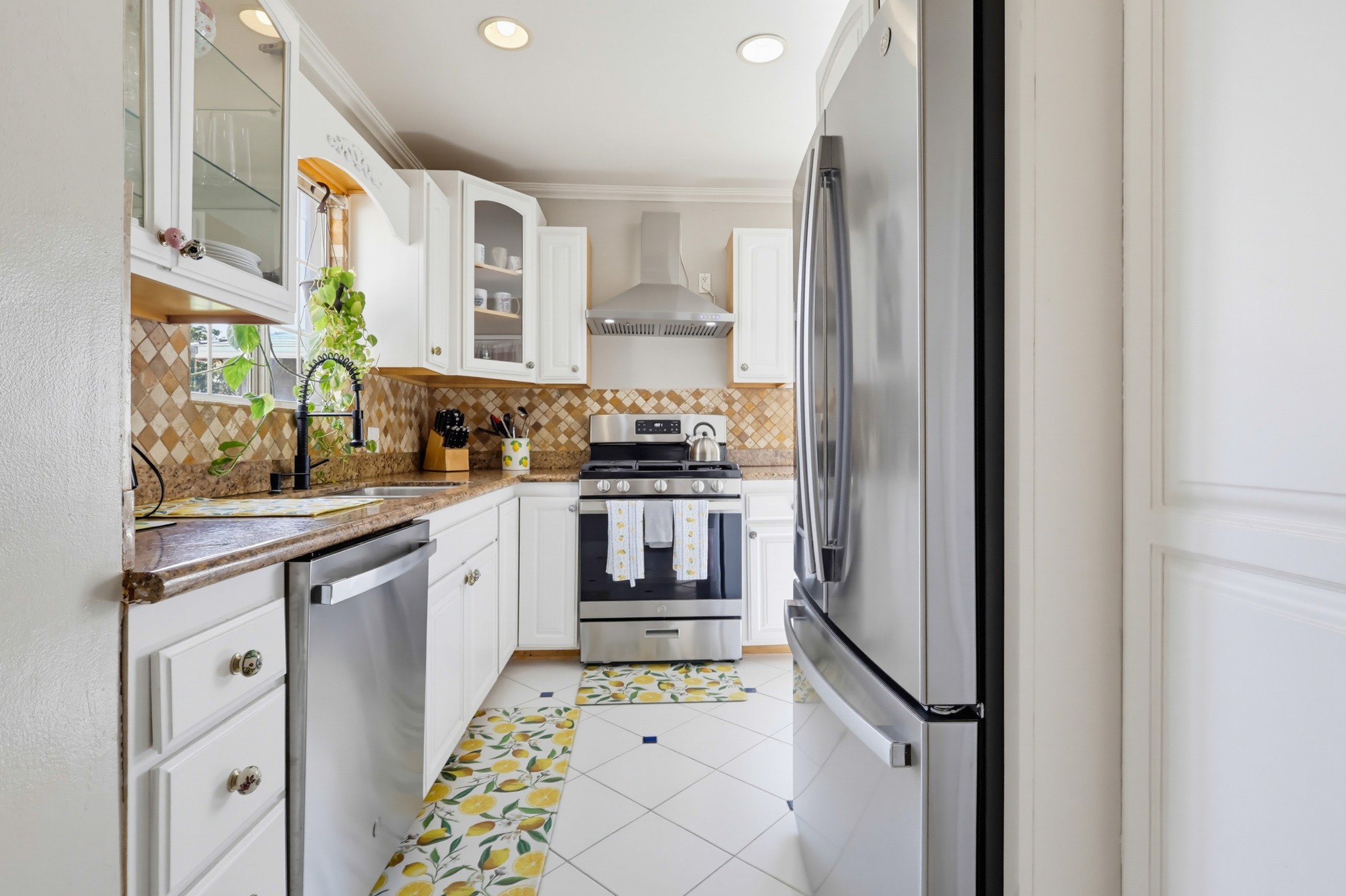 Virtual tour photo 26 of 90 for 17200 Baltar St